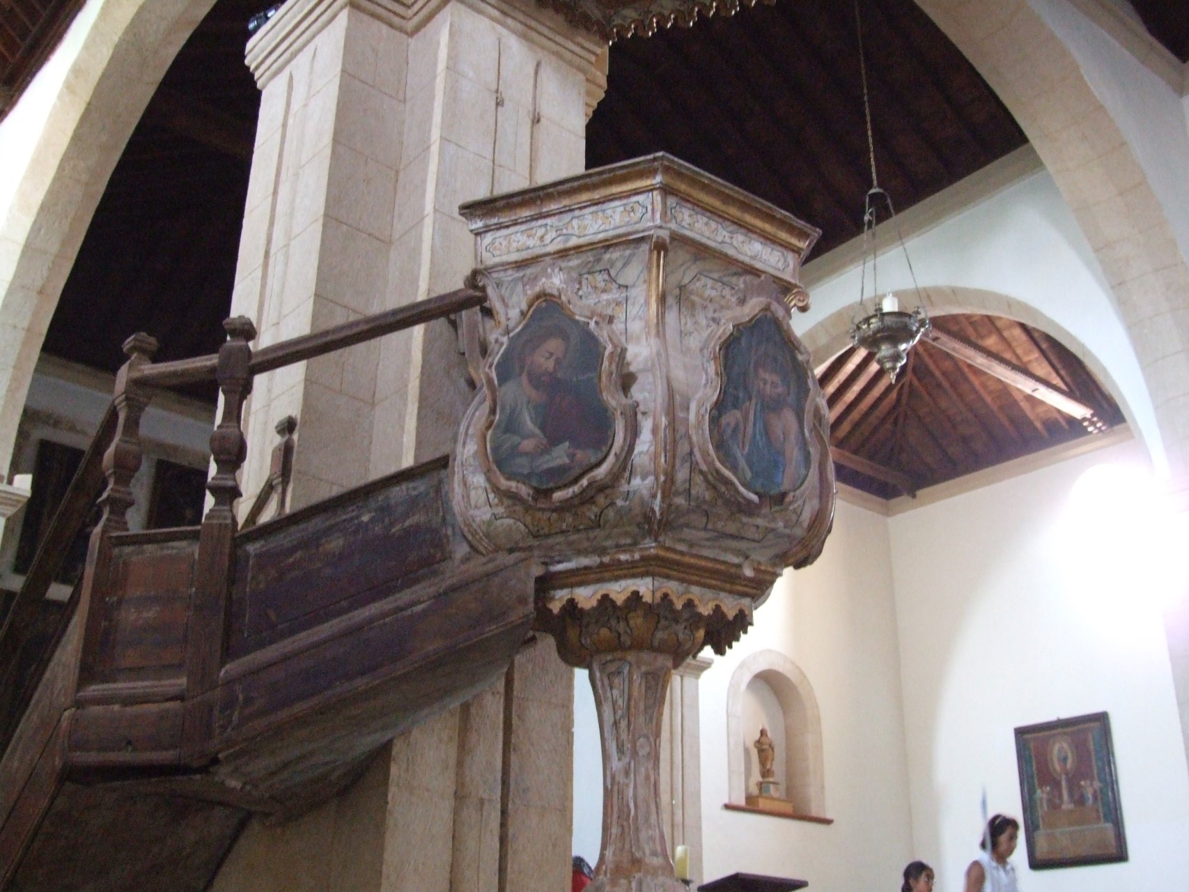 Ambona w Iglesia Nuestra Señora de Candelaria