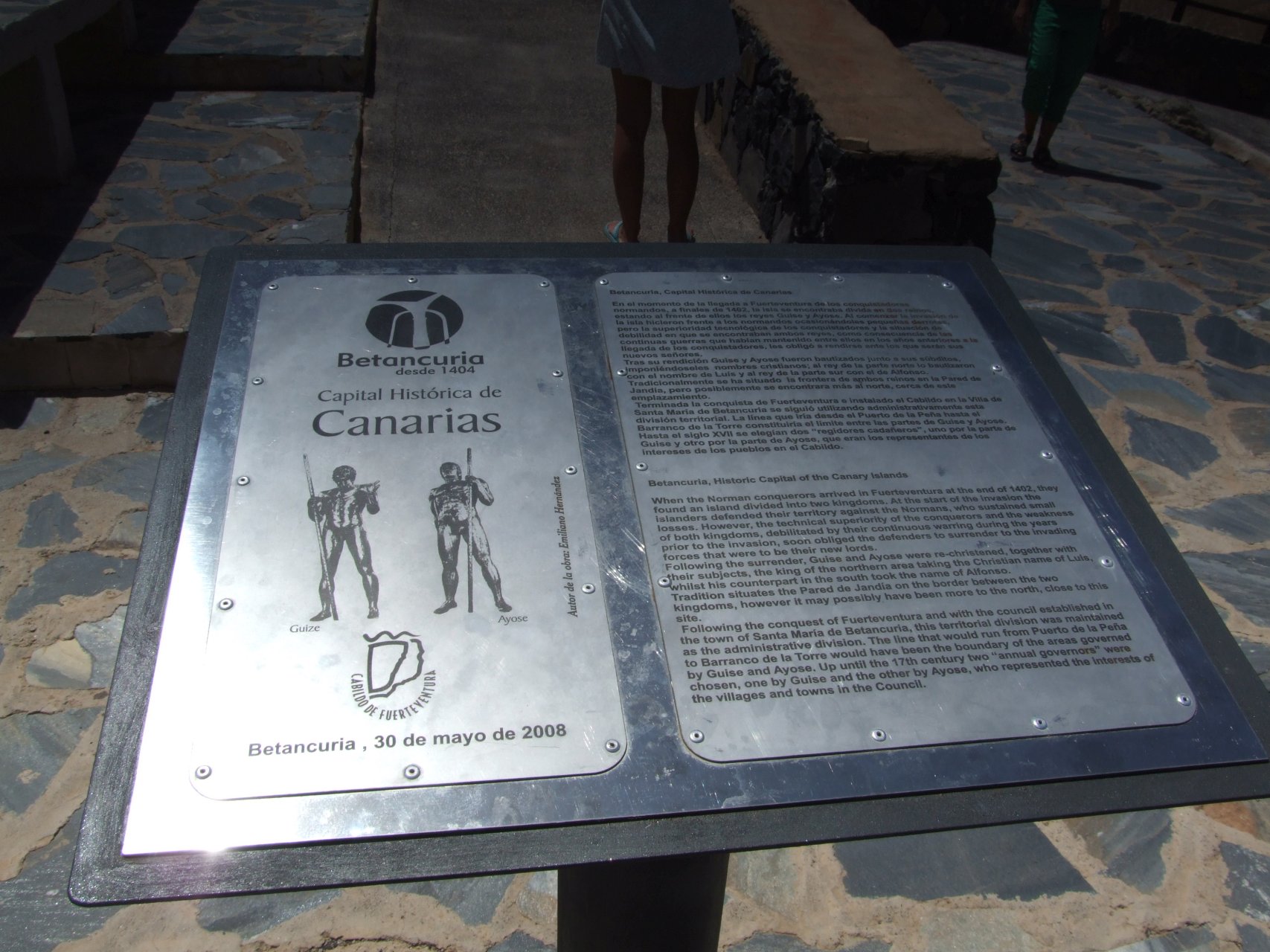 Tablica upamiętniająca mitycznych braci Canarias. Jak głosi legenda, byli oni pierwszymi mieszkańcami Wysp Kanaryjskich