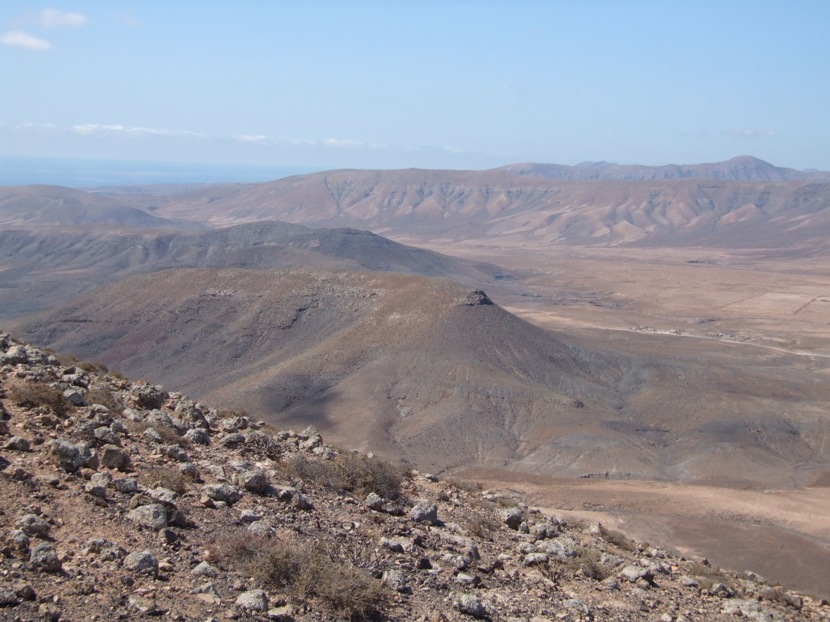 Widok z Moñtana Negras o Cuchillo de Palomares w kierunku południowo - wschodnim