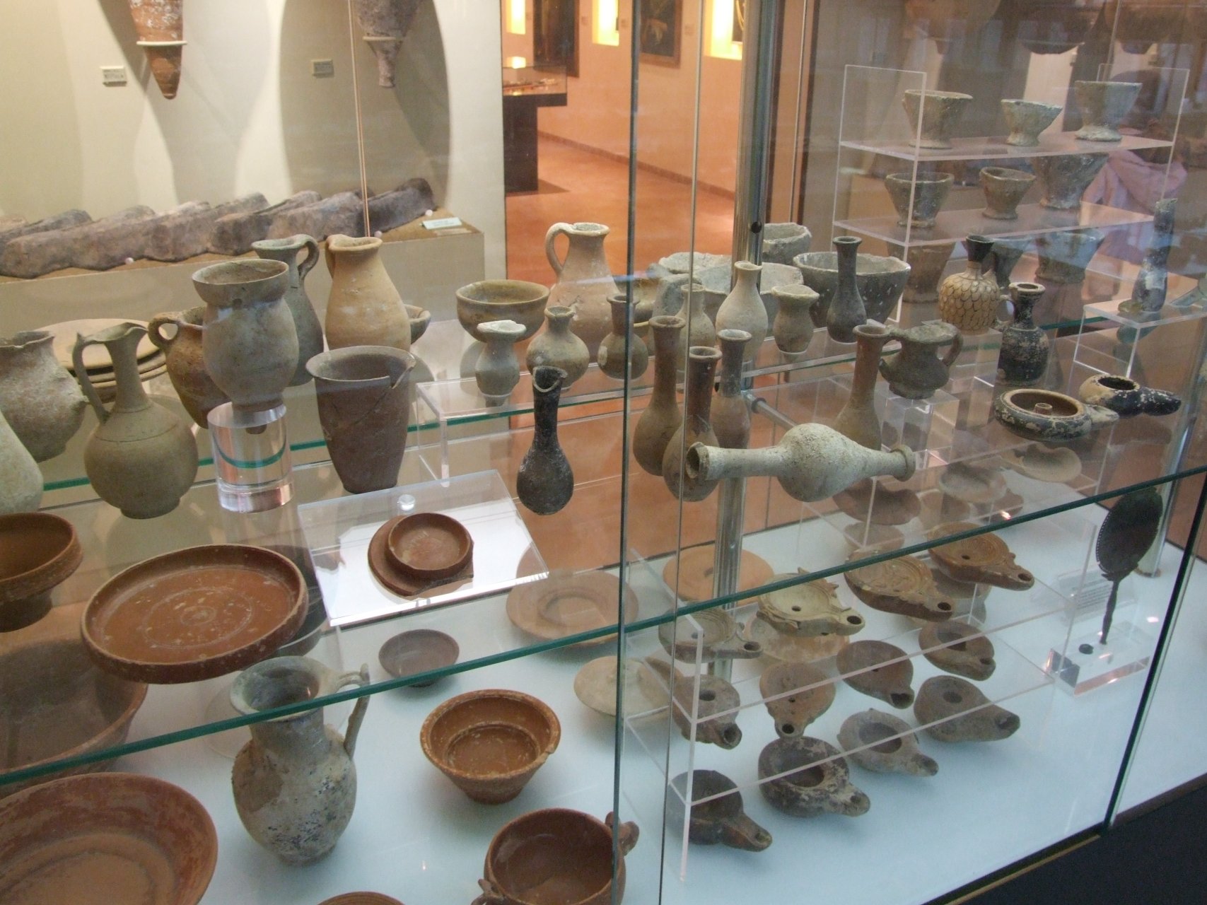 Zbiory archeologiczne przyklasztornego muzeum