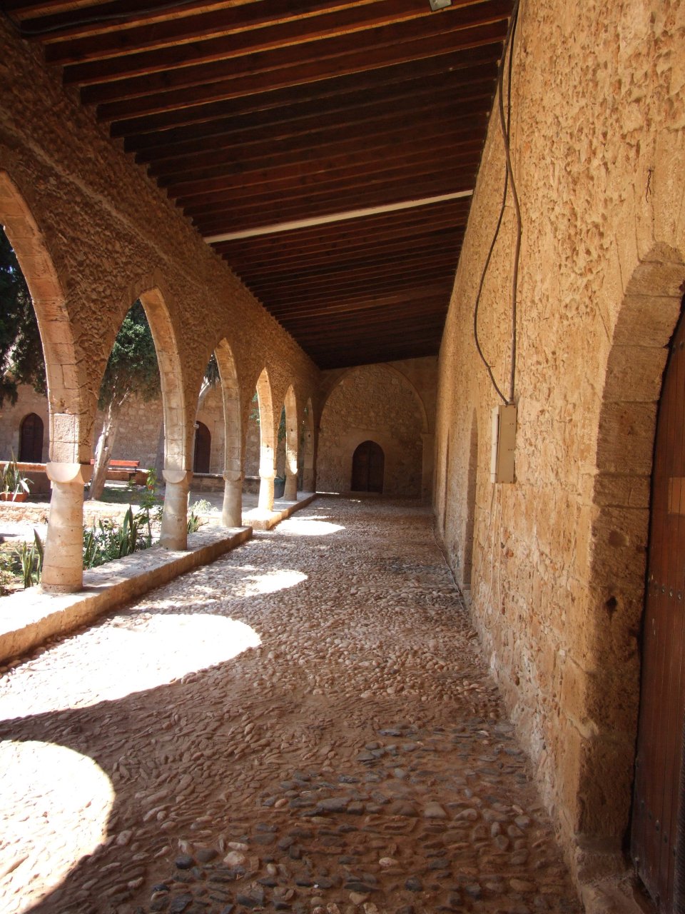 Krużganki w klasztorze Agía Nápa