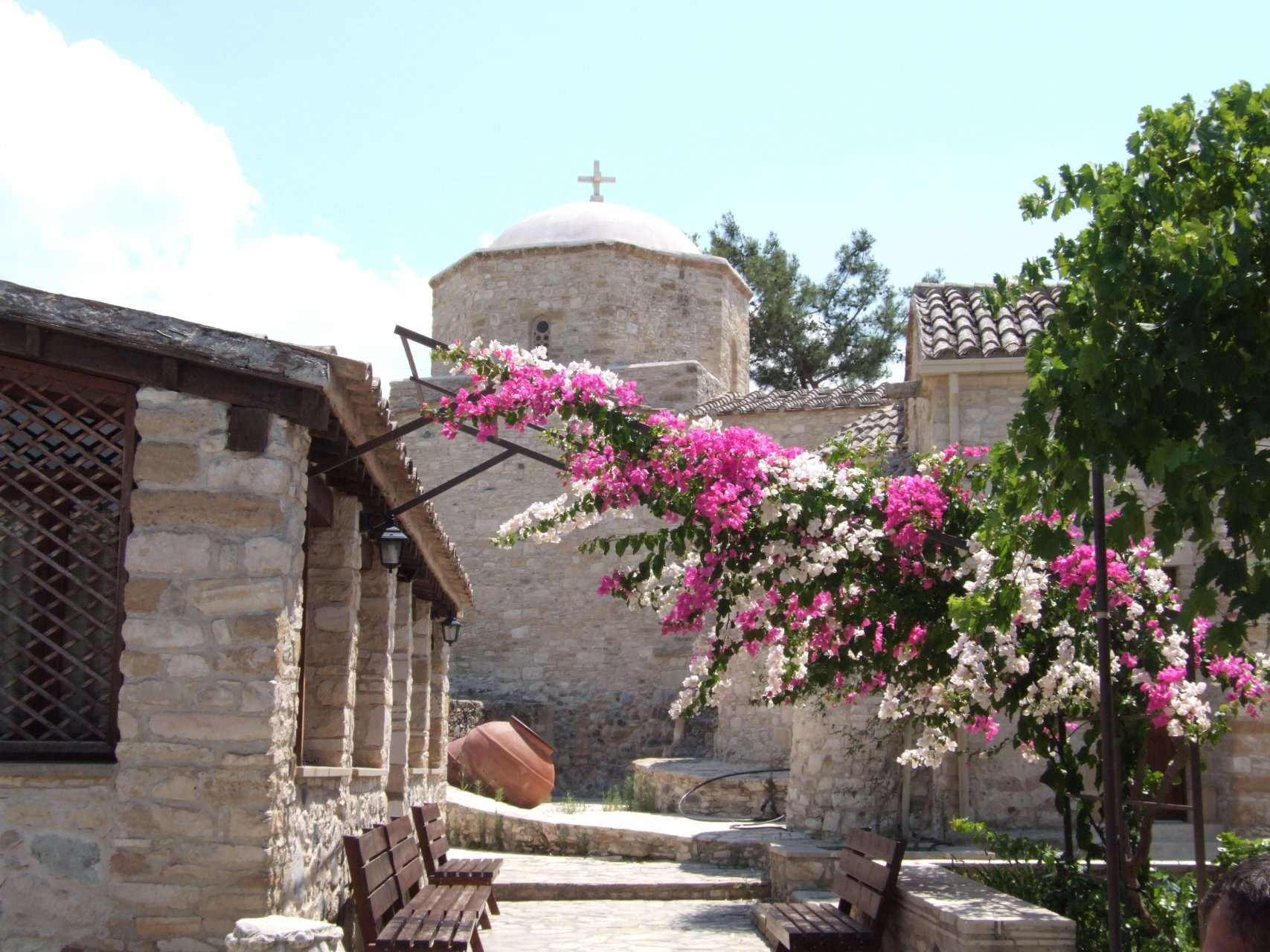 Klasztor Ágios Herakleídios