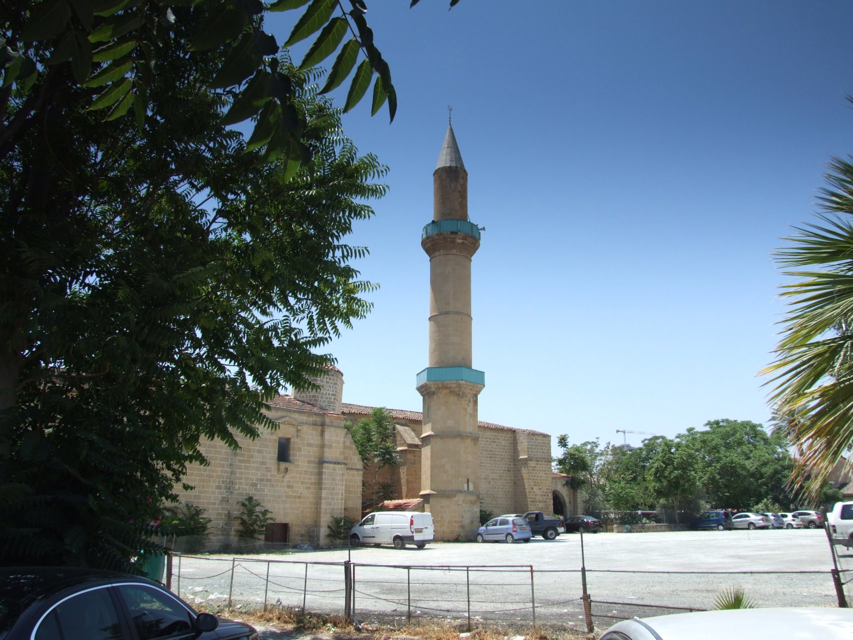 Minaret przy meczecie Ömeriye