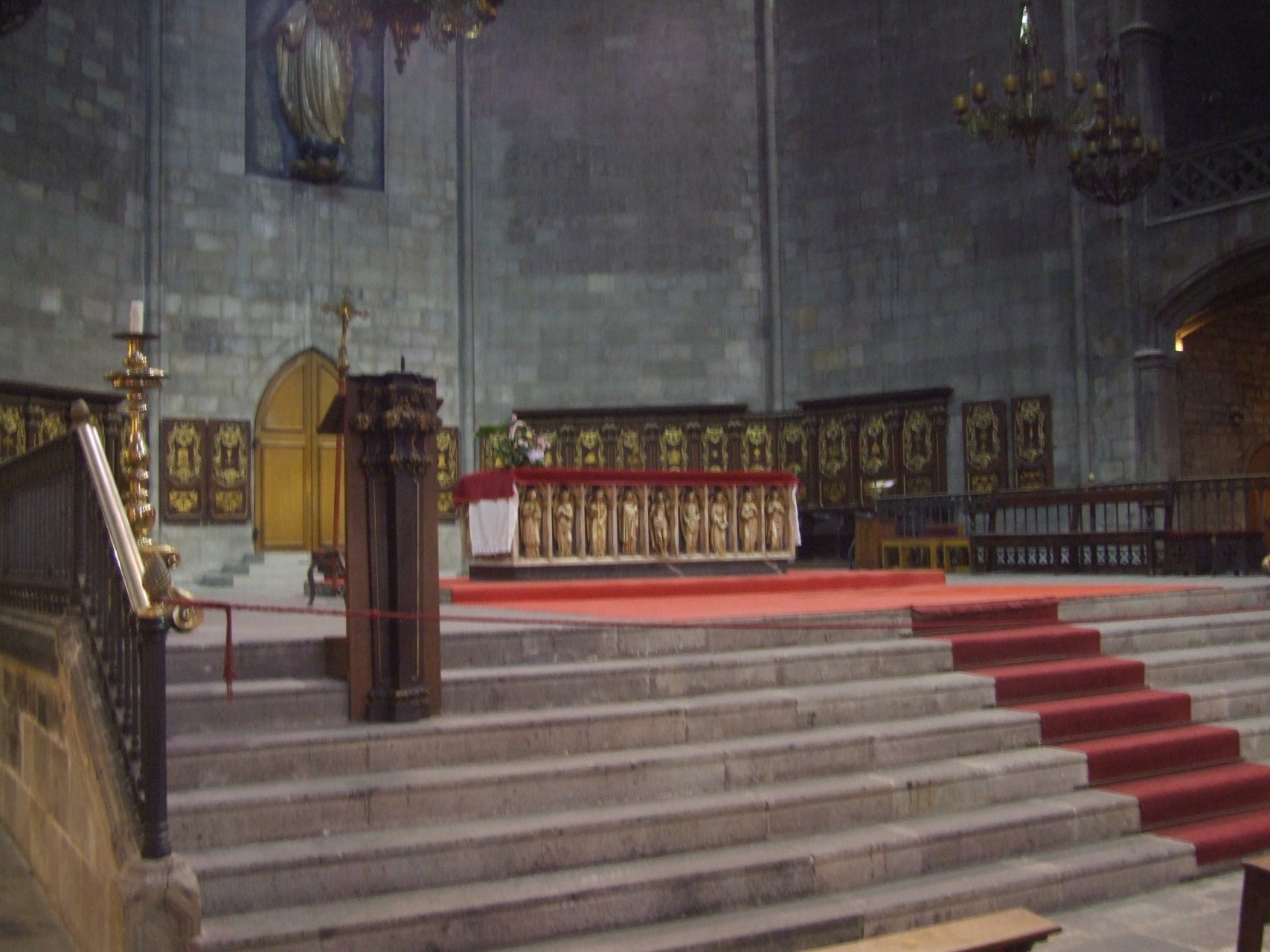 Altar kościoła Santa Maria del Pi