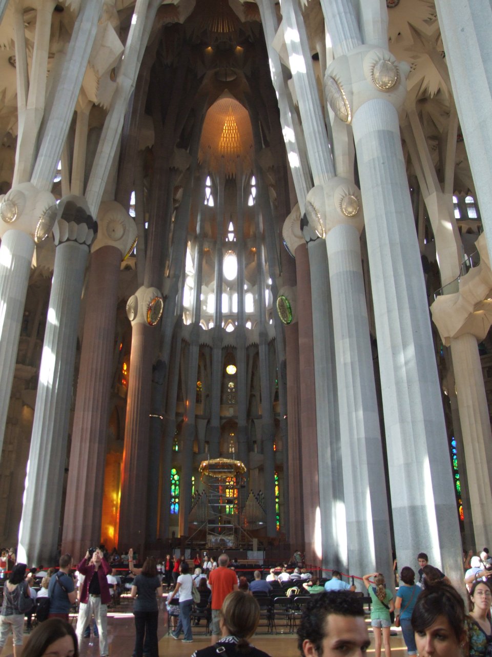 La Sagrada Familia - nawa główna