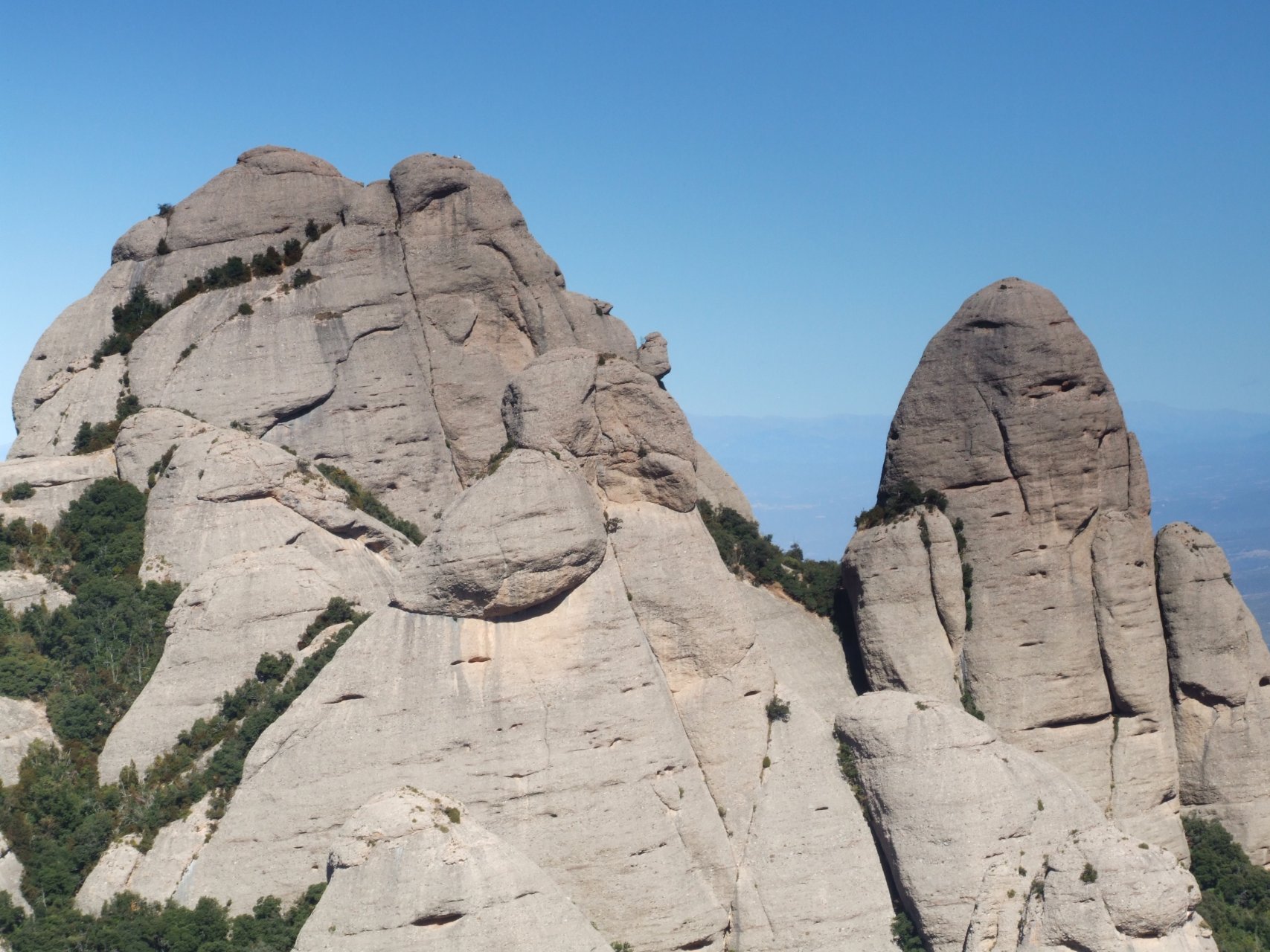 Formacje skalne w górach Montserrat