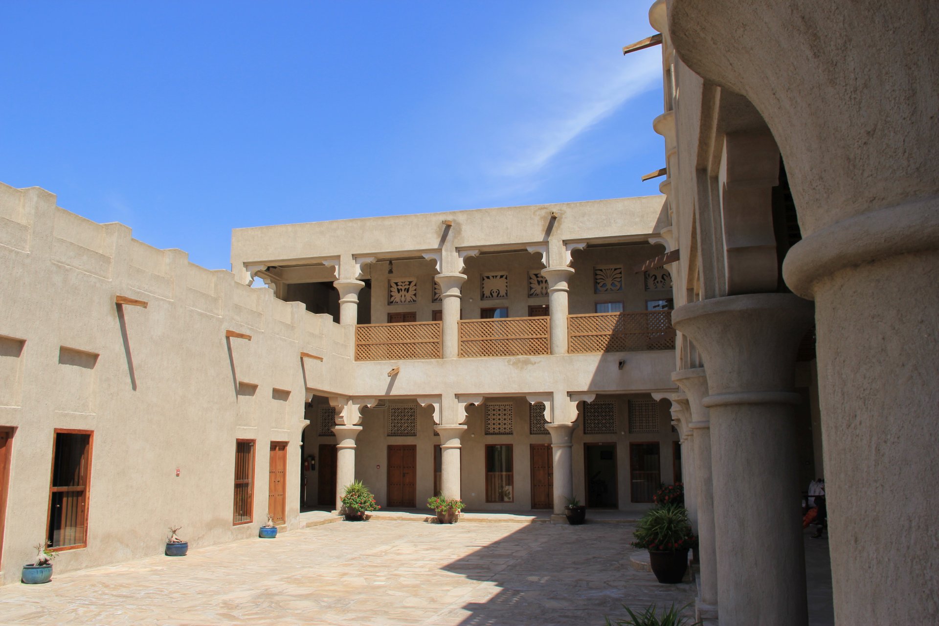 Pałac Szejka Khalifa Bin Saeed Al-Maktoum - dziedziniec