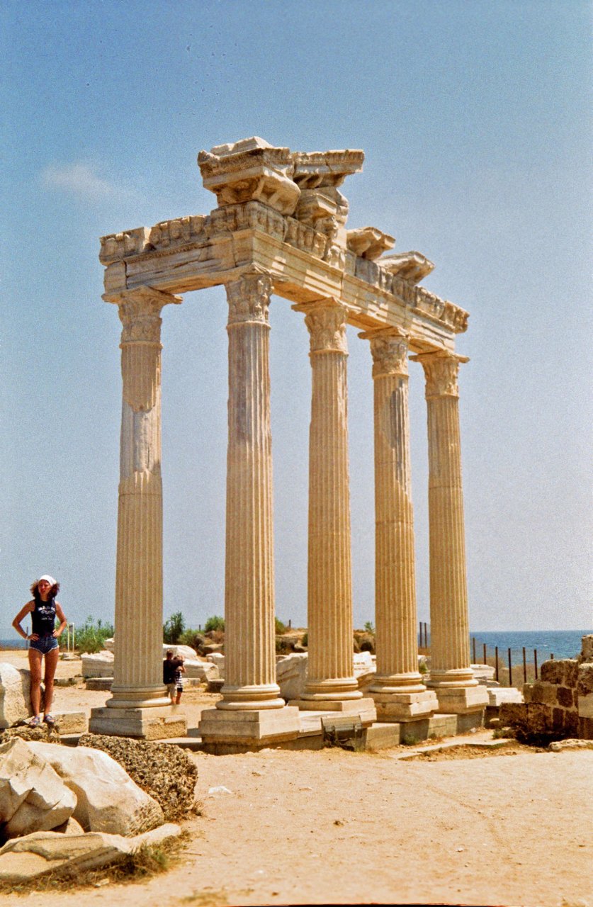 Świątynia Ateny i Apollina (II w. n.e.)