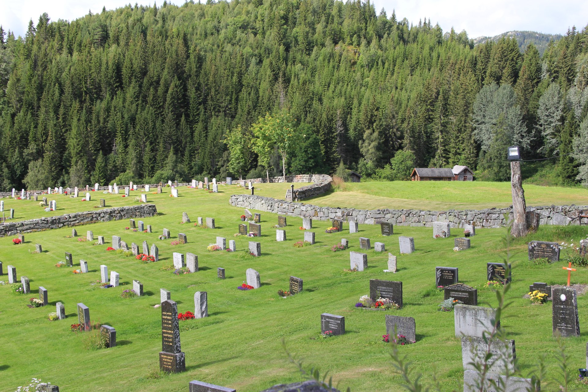 Cmentarz przy kościele Eidsborg