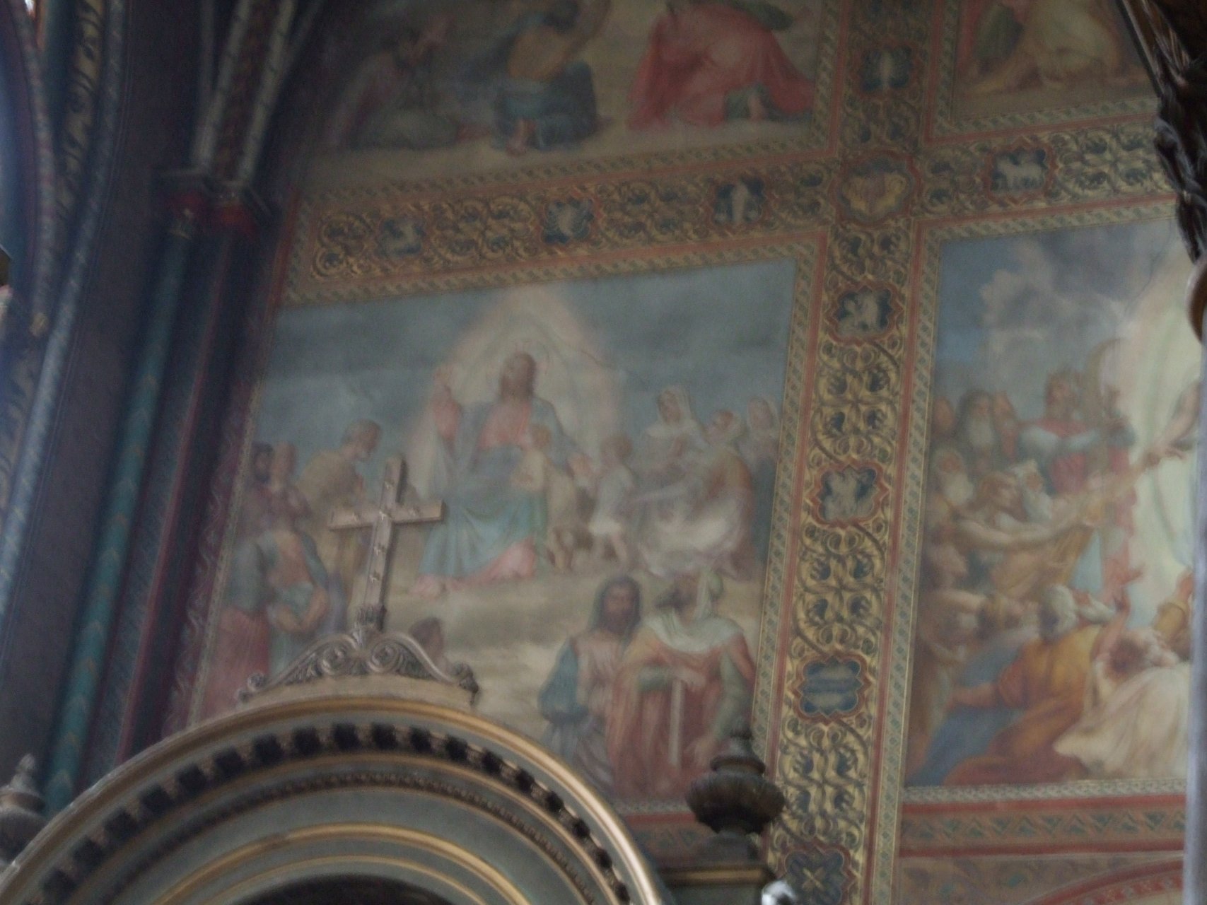 Saint-Germain-des-Prés - fragment fresków w lewej nawie