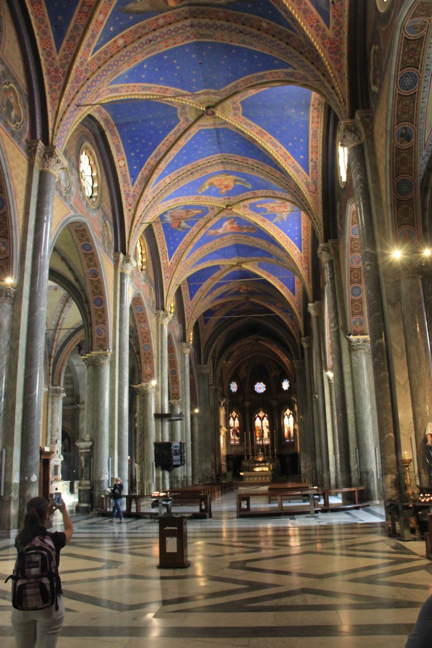 Wnętrze Bazyliki Santa Maria sopra Minerva