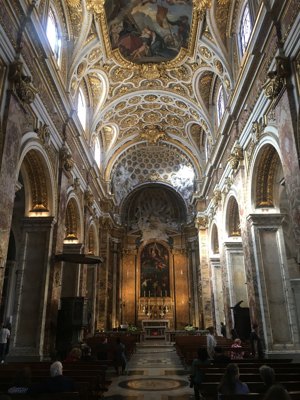 Wnętrze kościoła św. Ludwika Króla Francji