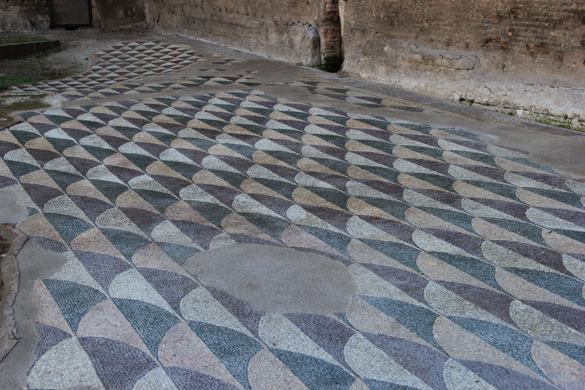 Mozaiki podłogowe w Termach Karakali