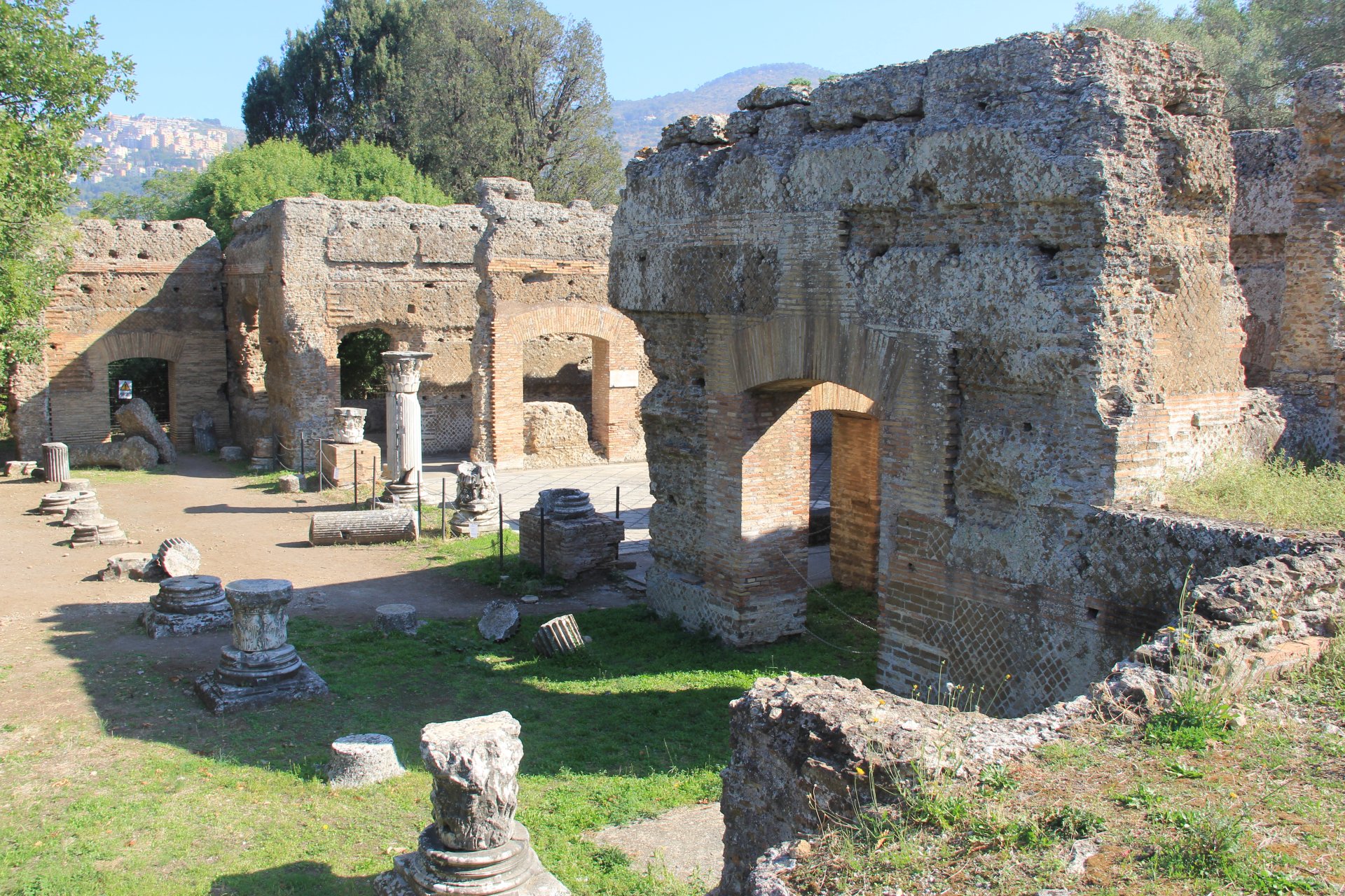 Ruiny w Willi Hadriana
