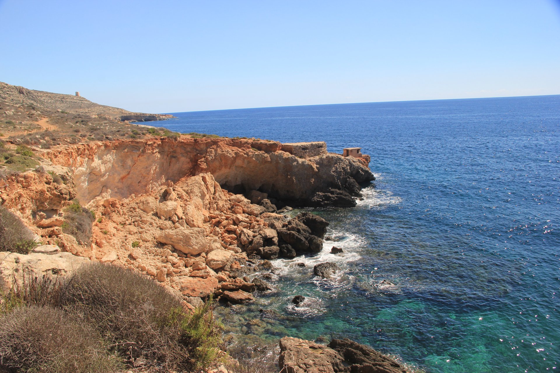 Wybrzeże w pobliżu Għar Lapsi