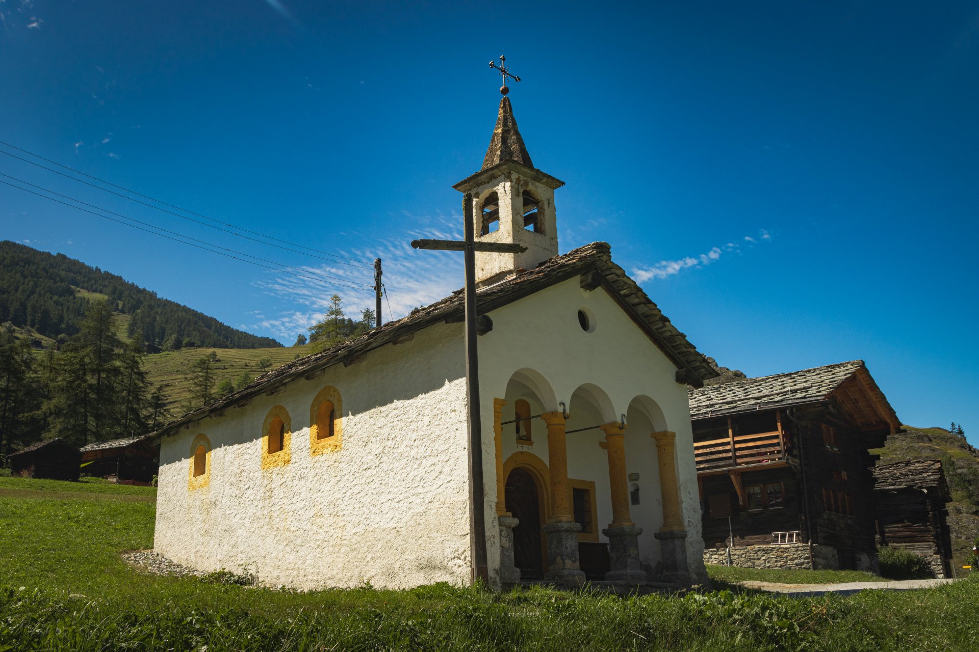 Kaplica Chapelle de Lannaz w miejscowości Lanna