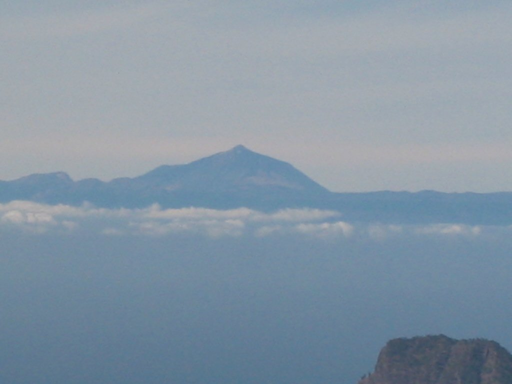 Widok z Pico de las Nieves na Pico del Teide na Teneryfie
