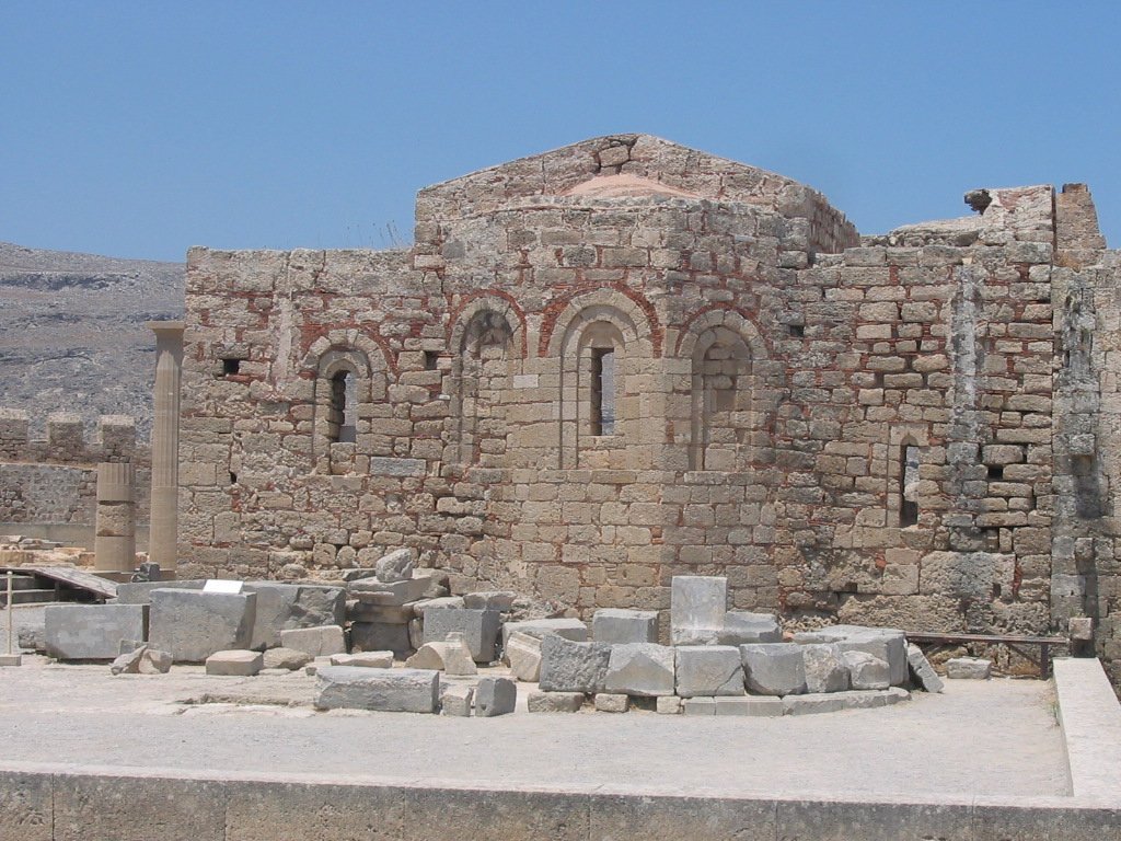 Akropol - bizantyjski kościół św. Jana (XV w.)