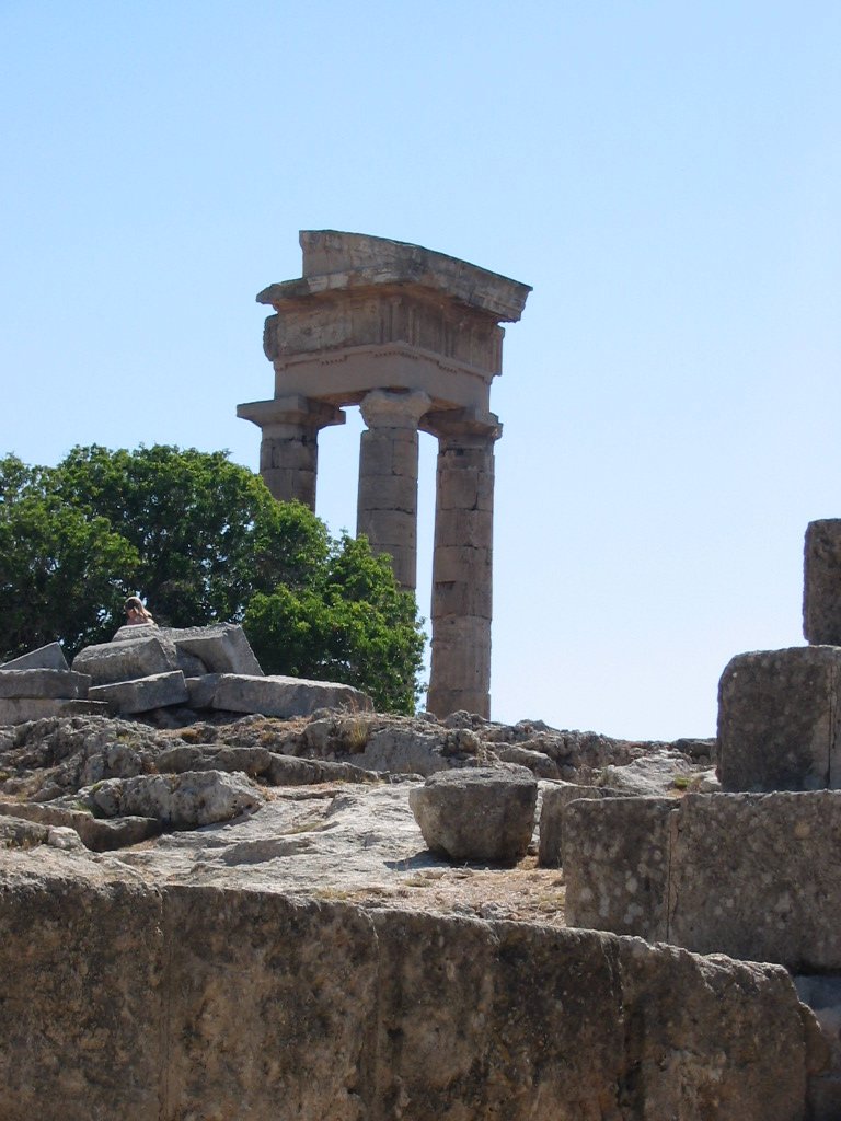 Akropol - świątynia Apollina (III w. p.n.e.)