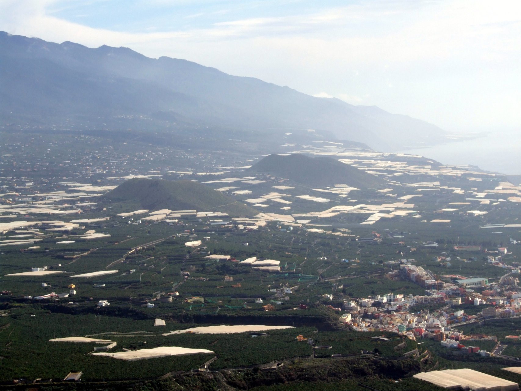 Widok w kierunku południowym (w tle Montaña Argual oraz Montaña Triana)