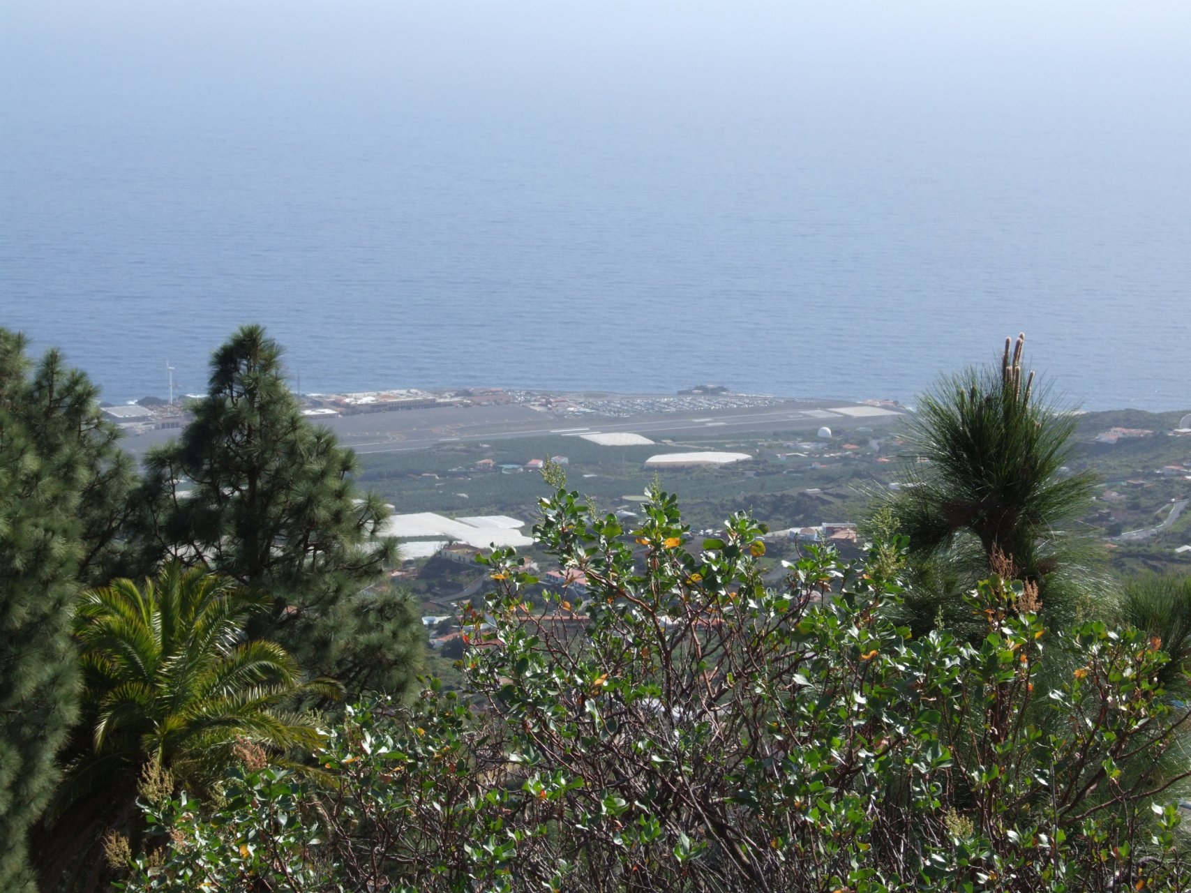 Widok z Montaña de la Breña w kierunku wschodnim