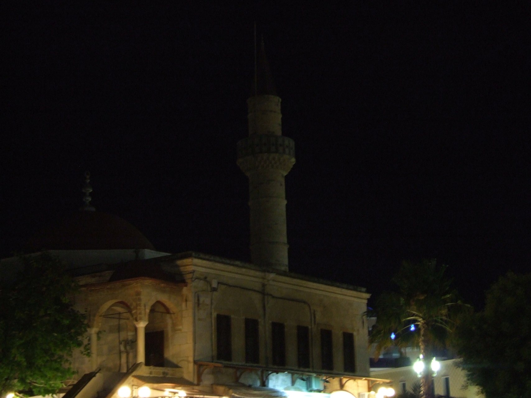 Meczet Defterdar nocą